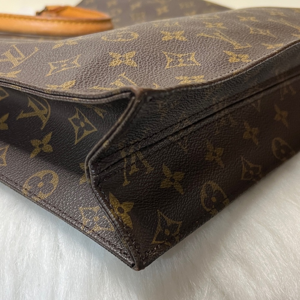 Louis Vuitton Brown Monogram Handbag - Picture 6 of 17